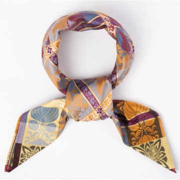 Tyrihans - Mimmi silkeskjerf    |    94