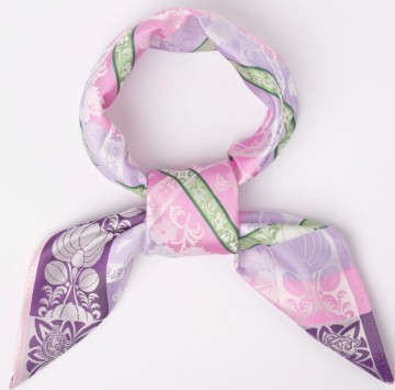 Tyrihans - Mimmi silkeskjerf   |    22 